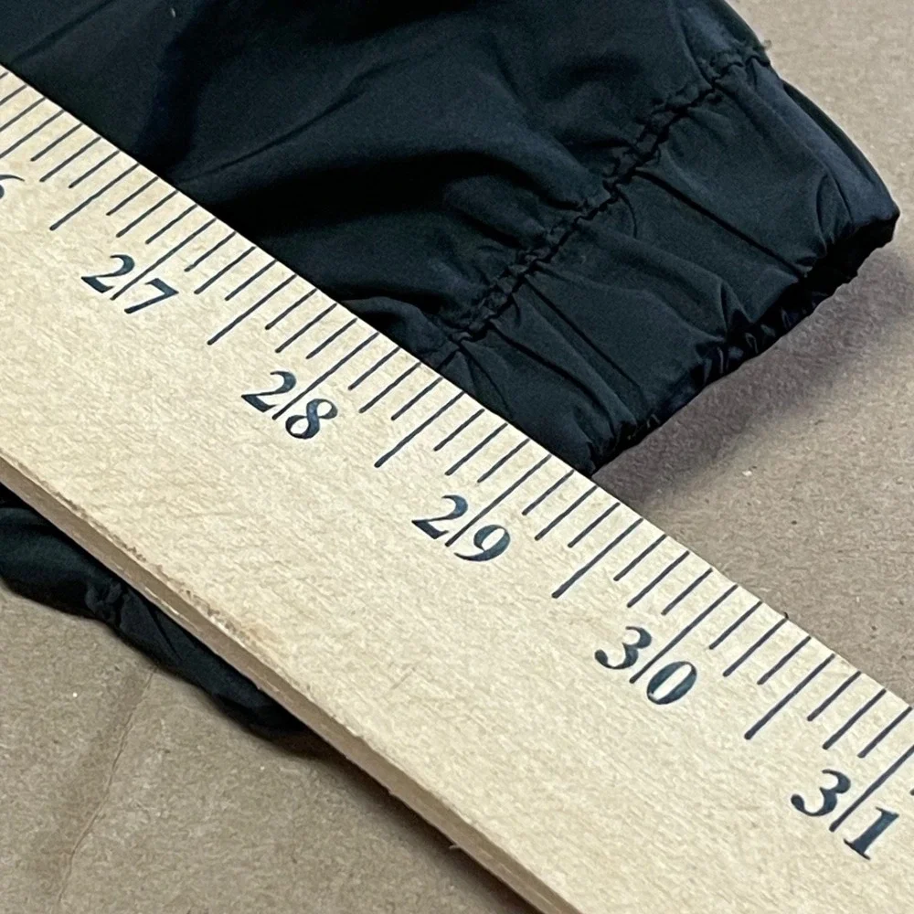 Avia Women's Medium Black Long Sleeve Full Zip Athletic Long Jacket‎ Windbreaker